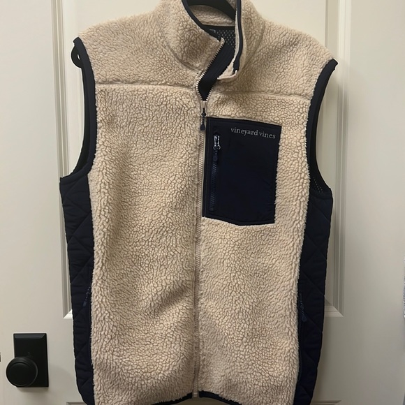 Vineyard Vines Navy/Tan Vest, Size Medium - Picture 1 of 5